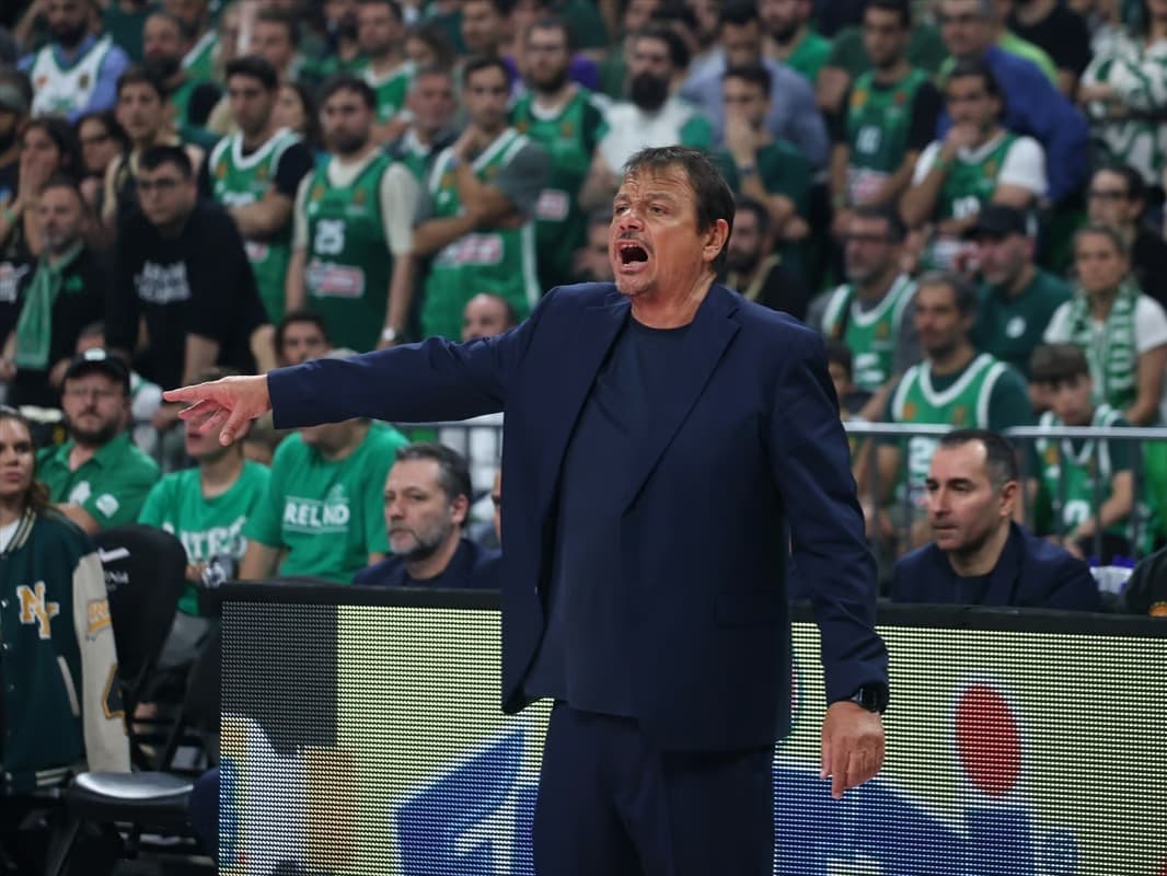 Ergin Ataman'dan Efes taraftarına sitem, Cedi Osman'a destek
