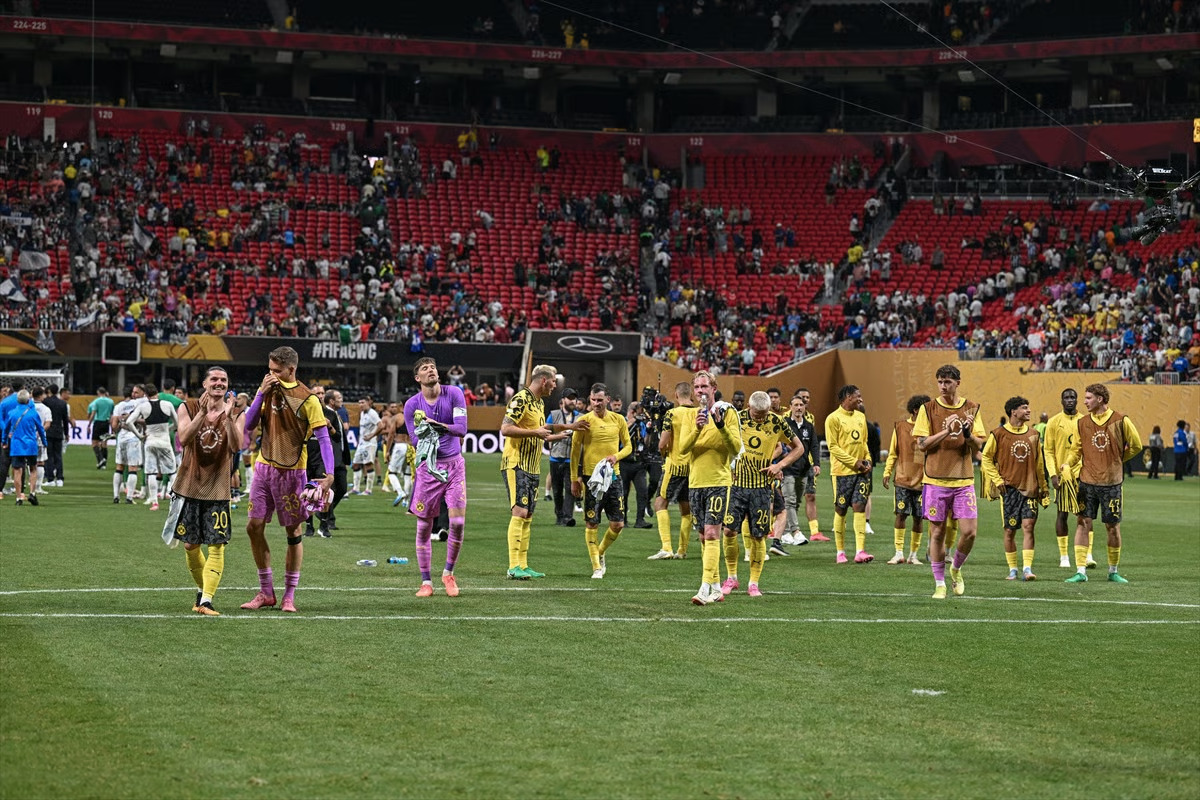 Kulüpler Dünya Kupası'nda Dortmund turladı