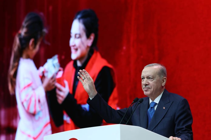 Cumhurbaşkanı Erdoğan'dan kentsel dönüşüm açıklaması: Artık kimsenin kaprisleriyle vakit kaybedemeyiz