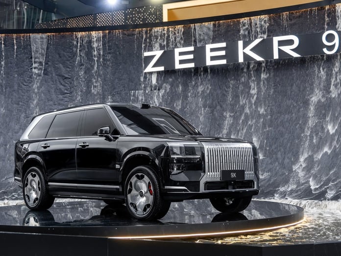Çinli Rolls Royce: Zeekr 9X satışa sunuldu!