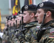 Almanya, zorunlu askerliği geri getirmeyi tartışıyor