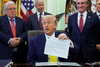Trump Sued Over Selling Early Access to His Social Posts