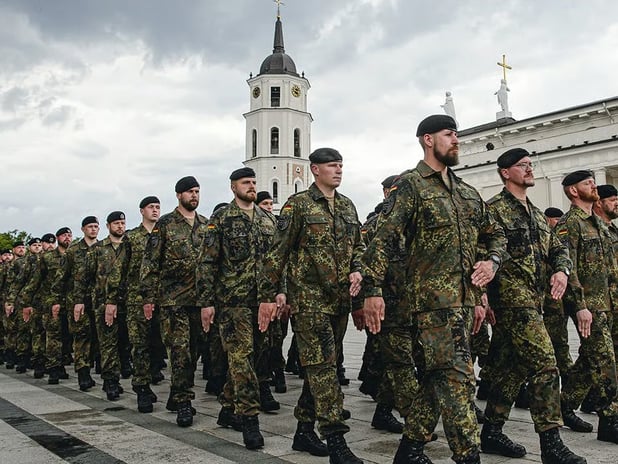 Alman iş dünyası zorunlu askerlik planına karşı çıkıyor