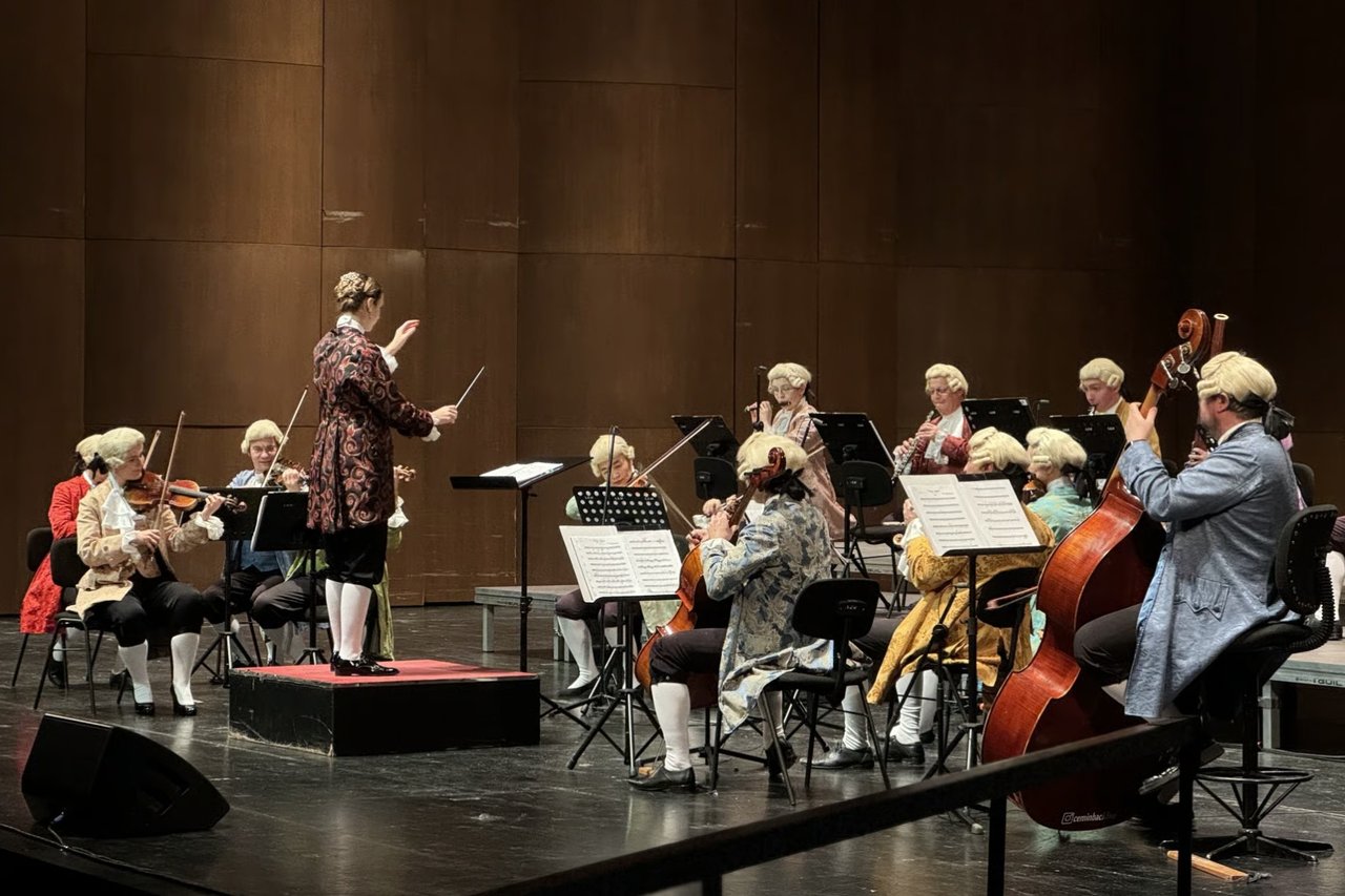 Viyana Mozart Orkestrası AKM'de konser verdi