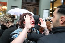 Berlin polisi Filistin'e destek gösterisi düzenleyen gruba saldırdı