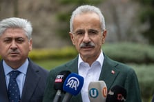 Hürmüz Boğazı'nda kaç Türk gemisi mahsur kaldı? Bakan Uraloğlu son durumu açıkladı