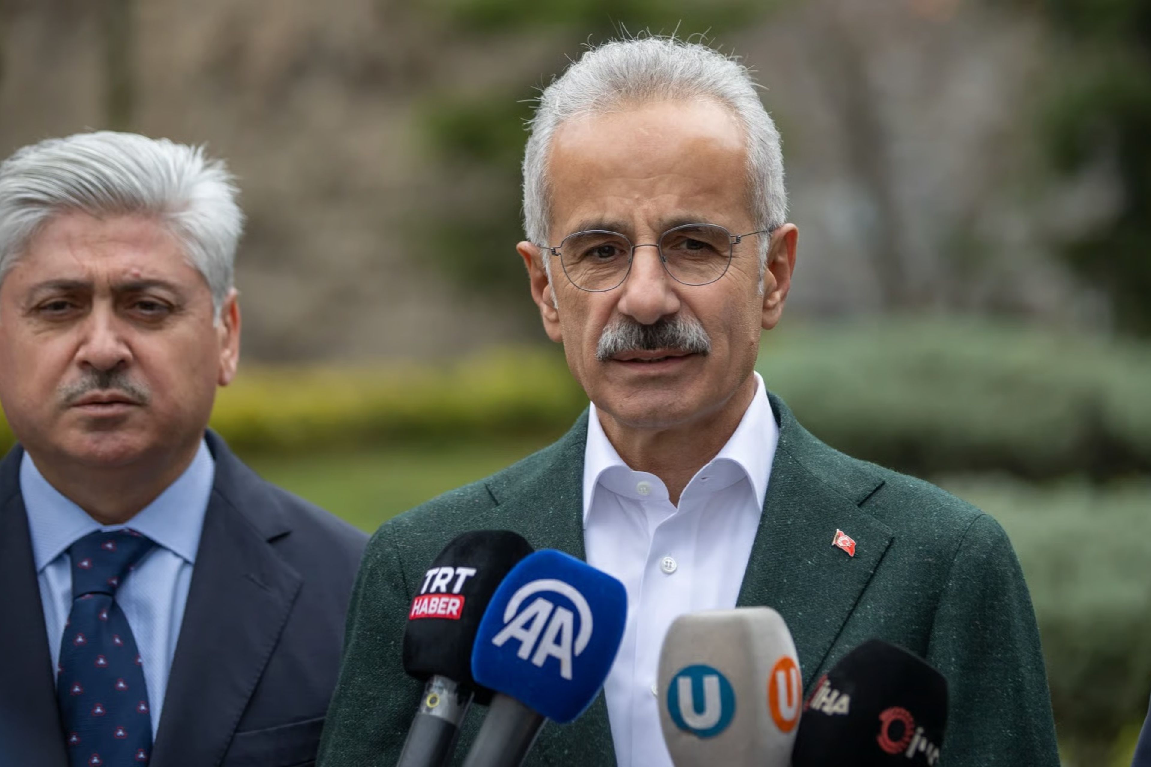 Hürmüz Boğazı'nda kaç Türk gemisi mahsur kaldı? Bakan Uraloğlu son durumu açıkladı