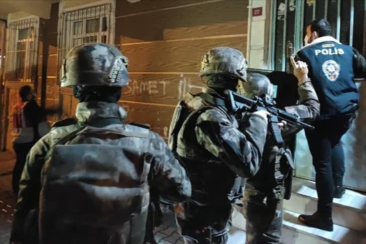 Niğde merkezli 13 ilde 9 milyar TL'lik yasadışı bahis operasyonu: 31 tutuklama