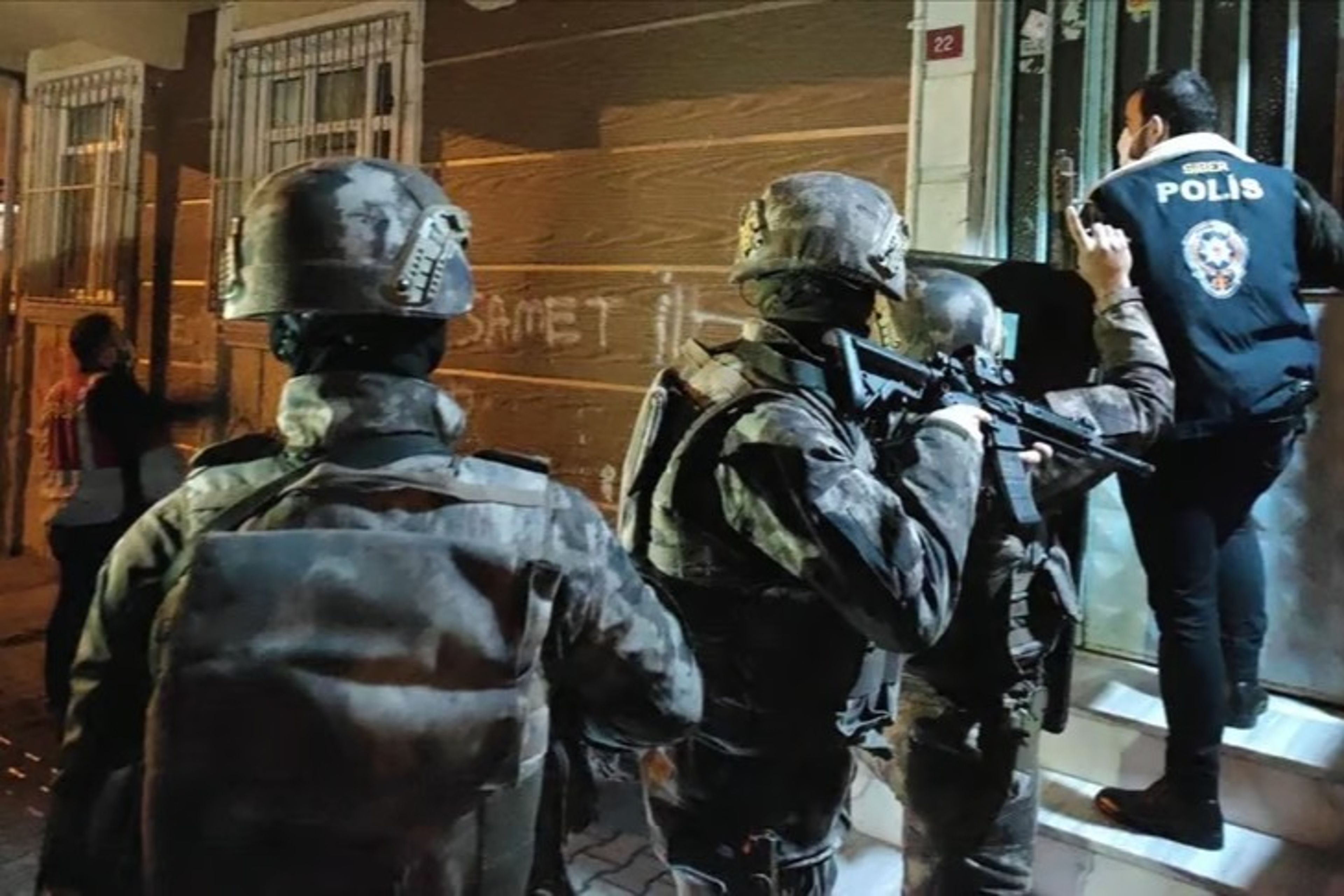 Niğde merkezli 13 ilde 9 milyar TL'lik yasadışı bahis operasyonu: 31 tutuklama