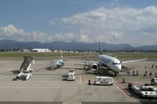 Bergamo Havalimanı’nda pistte yaşanan trajedi sonrası tüm uçuşlar askıya alındı