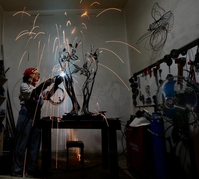 Sokaktaki çamurdan üniversite kürsüsüne