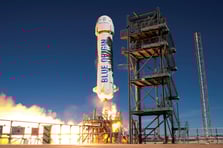 Bezos’un Blue Origin’i uydu interneti yarışında SpaceX’e meydan okuyor