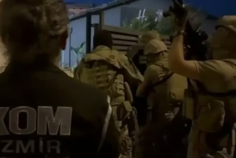 İzmir'de çeteye darbe: 18 eylem ortaya çıktı