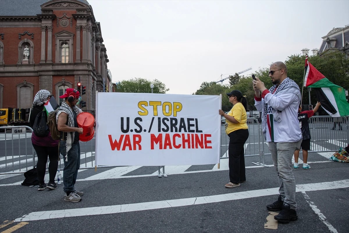 Beyaz Saray yakınlarında Netanyahu protestosu