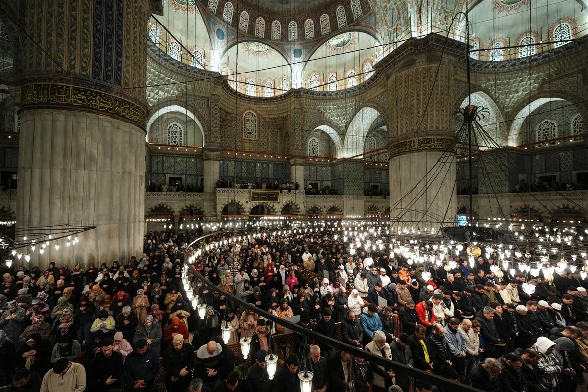 Yurt genelinde Kadir Gecesi idrak edildi