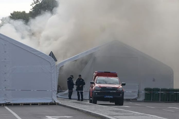 Sırbistan Parlamentosu önünde silahlı saldırı: 1 kişi ağır yaralandı