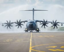Fransa ve İspanya, Airbus A400M uçağının geliştirilmesi için stratejik iş birliği kurdu