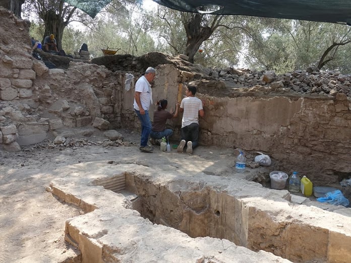 Antandros Antik Kenti'nde villadan vaftizhaneye çevrilen Roma yapısı bulundu