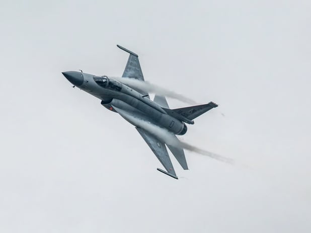 Pakistan’ın savaşta denenmiş savaş uçakları silah satışlarını artırıyor