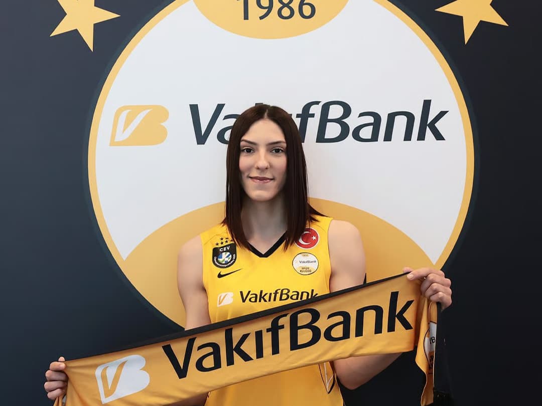 Eczacıbaşı'ndan VakıfBank'a: Boskovic artık sarı siyahlı