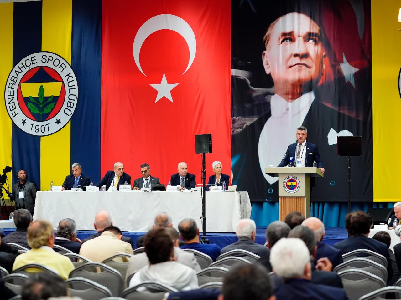 Fenerbahçe'nin güncel borcu açıklandı