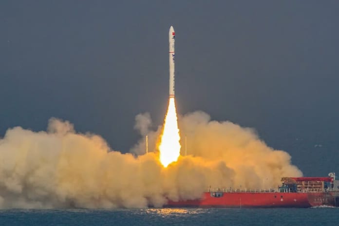 Gökyüzüne sessiz saldırı: Roketler ozonu parçalıyor