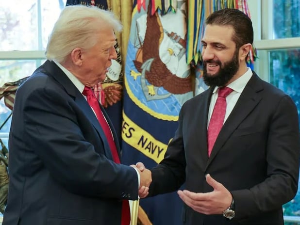 Trump Suriye Cumhurbaşkanı Şara'yı Beyaz Saray'da ağırladı