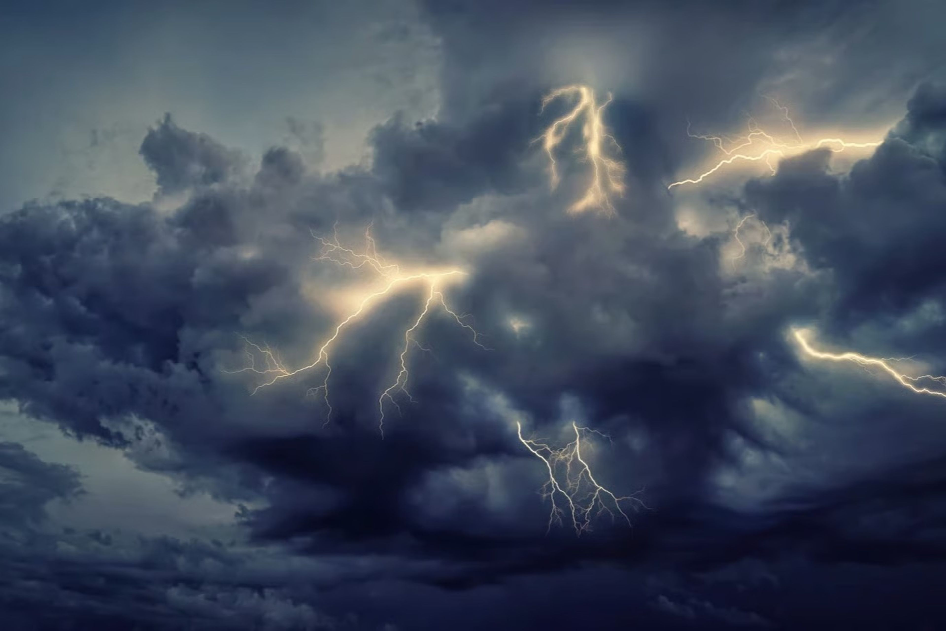 Meteoroloji'den kritik hava durumu uyarısı: 3 ilde sel ve su baskını riskine dikkat