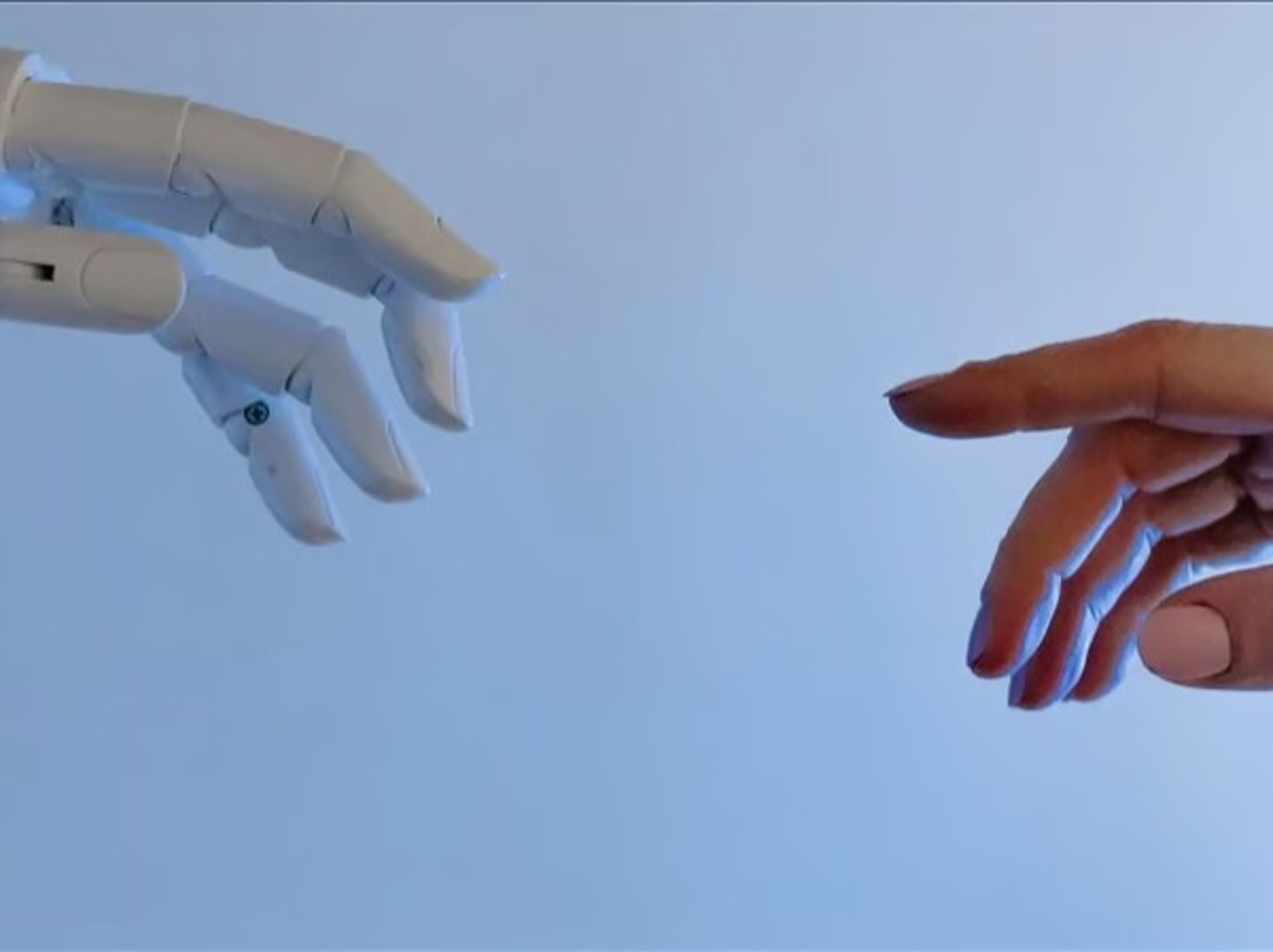 Transhümanizm kıskacında insan kalma sanatı 