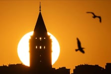   "Hezarfen'den Beri Aynı Ruhla" sergisi Galata'da