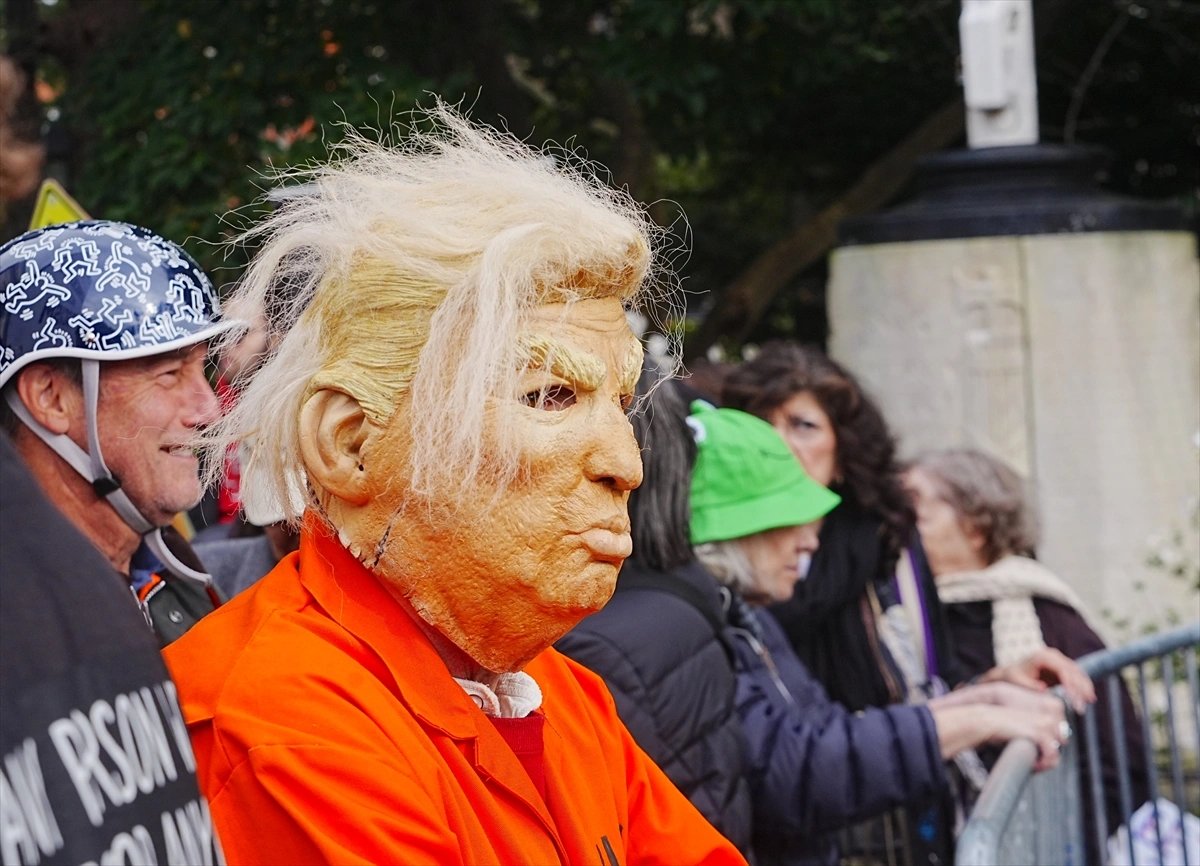 ABD’de Trump karşıtı protestolar düzenlendi: Kral değilsin