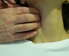 Boynunuzdaki şişlikleri göz ardı etmeyin