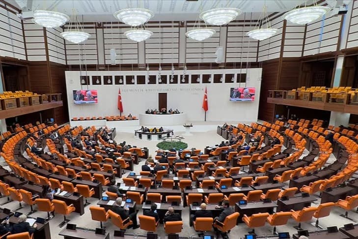 Sağlık alanında kapsamlı kanun teklifi kabul edildi: Kenevir ürünleri eczanelerde satılacak