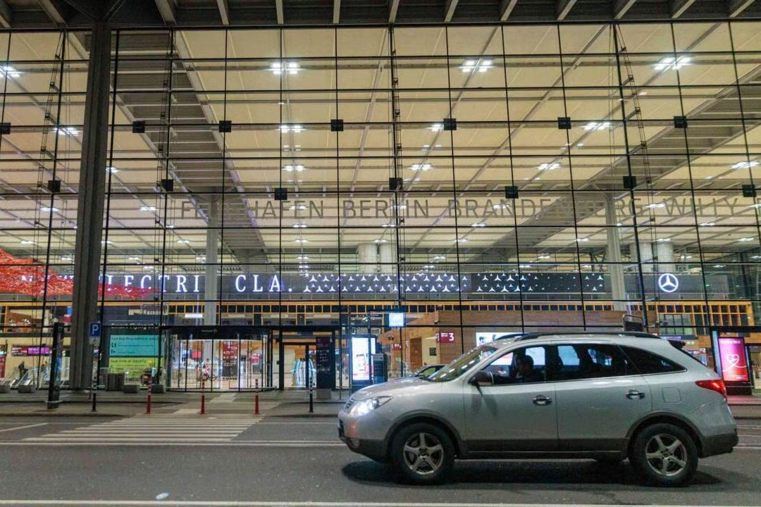 Berlin Airport Shut Over Drone Alert