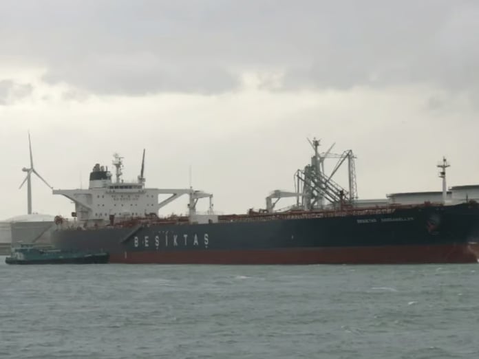 Karadeniz’de Türk petrol tankerine İHA ve İDA saldırısı