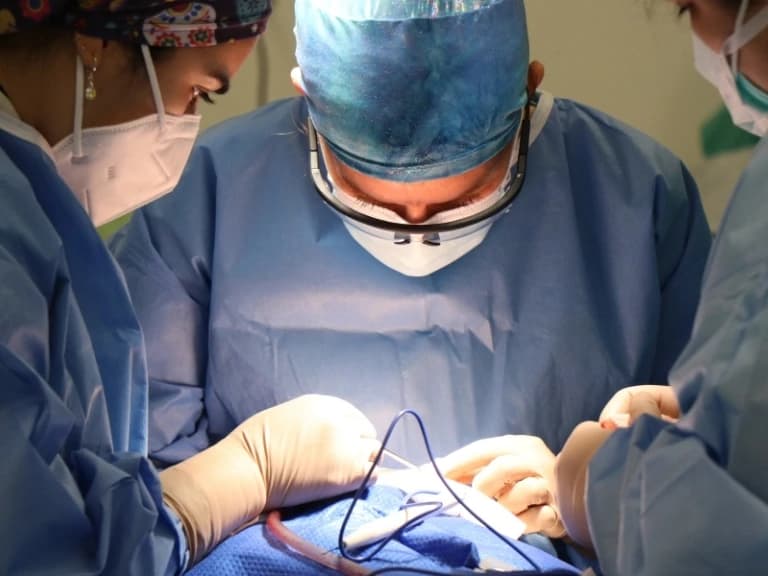 Oğuzhan Koç six pack estetiği