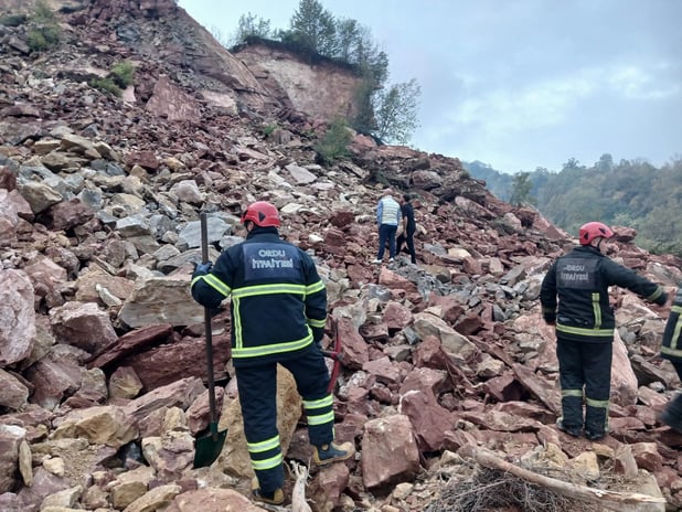 Ordu’da taş ocağında göçük: 2 kişi enkaz altında