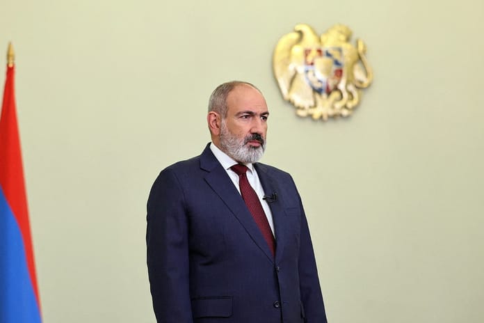 Paşinyan yönetimi Ermenistan'a 10 yeni cami inşa edecek