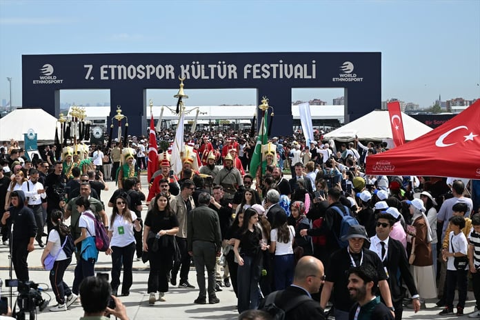 Kültürlerarası köprü 7. Etnospor Kültür Festivali açıldı: Bilal Erdoğan ve Osman Aşkın Bak'tan insanlık ve çocuklar için önemli mesajlar