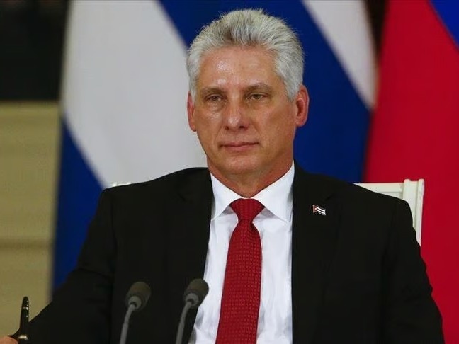 Küba lideri Díaz-Canel'den ABD'ye "eşit koşullarda diyalog" mesajı