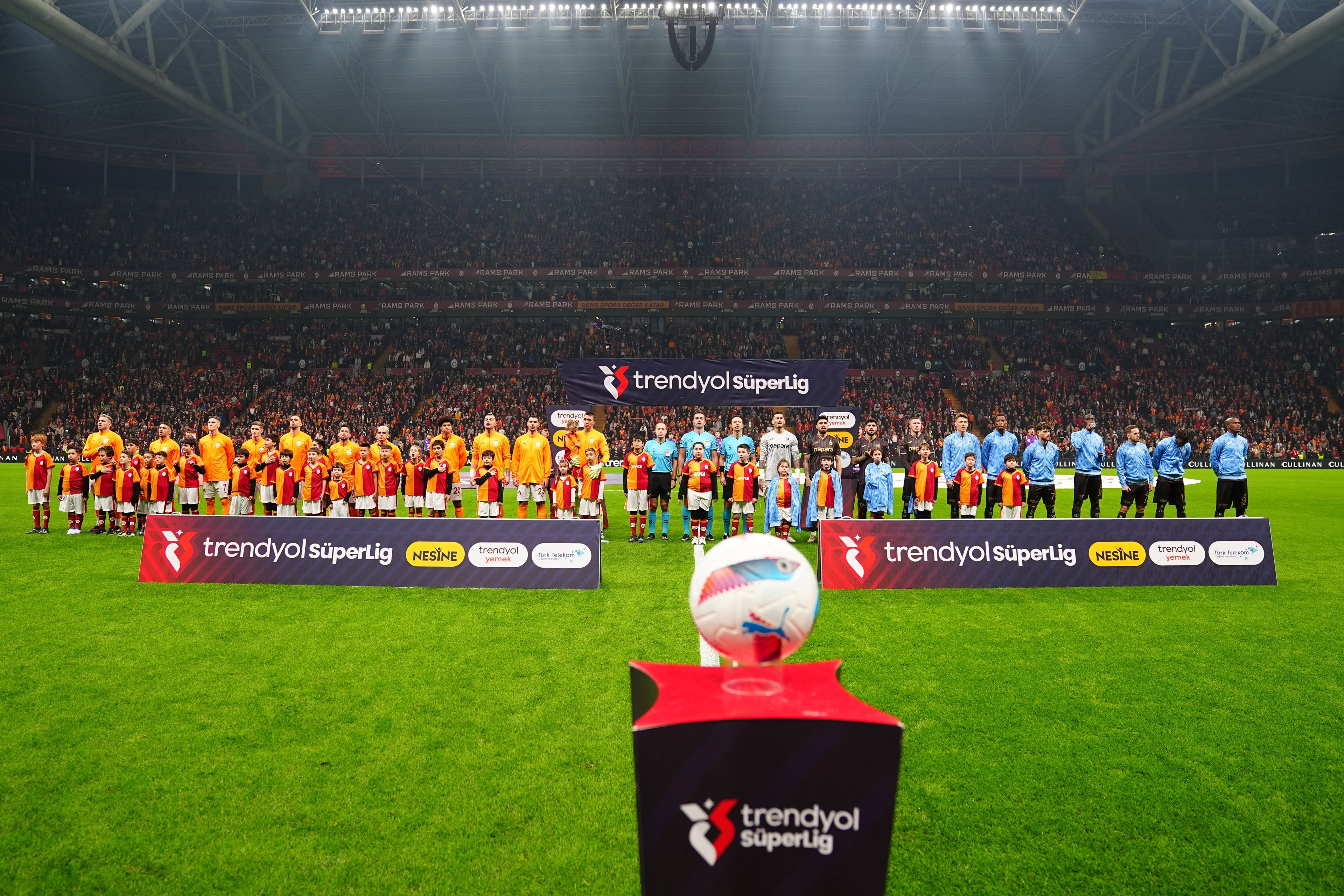Süper Lig'de kritik viraj: 35. hafta programı