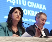 PKK'nın kendini feshetmesi sonrası DEM Parti'den ilk açıklama: Umutla sarılacağız