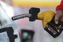 18 Ekim 2025 benzin fiyatları: Tabelalar değişiyor! Benzine indirim yolda 