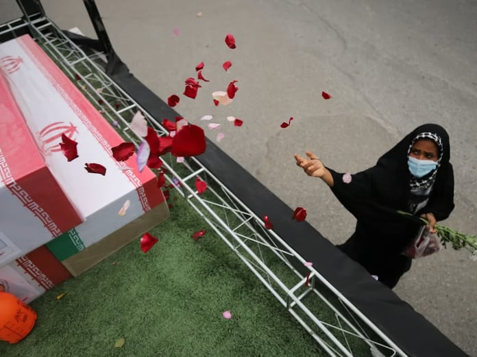 ABD’nin İran stratejisi ‘insanlık suçu’ kıskacında