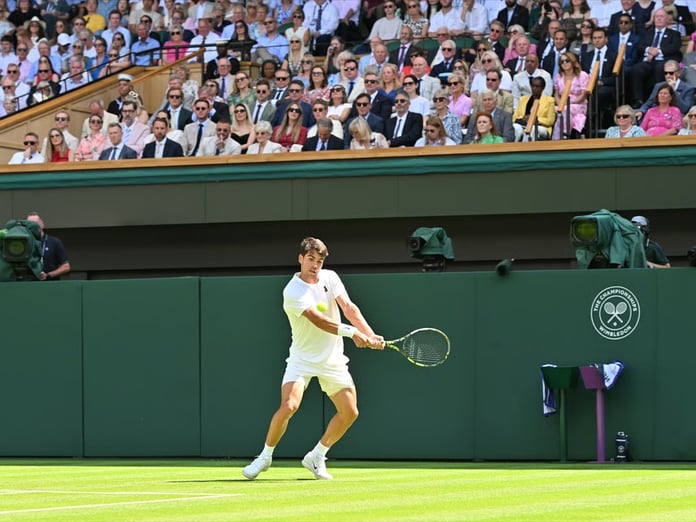 Şampiyonlar Wimbledon macerasına başladı: Carlos Alcaraz ve Naomi Osaka ikinci tura yükseldi