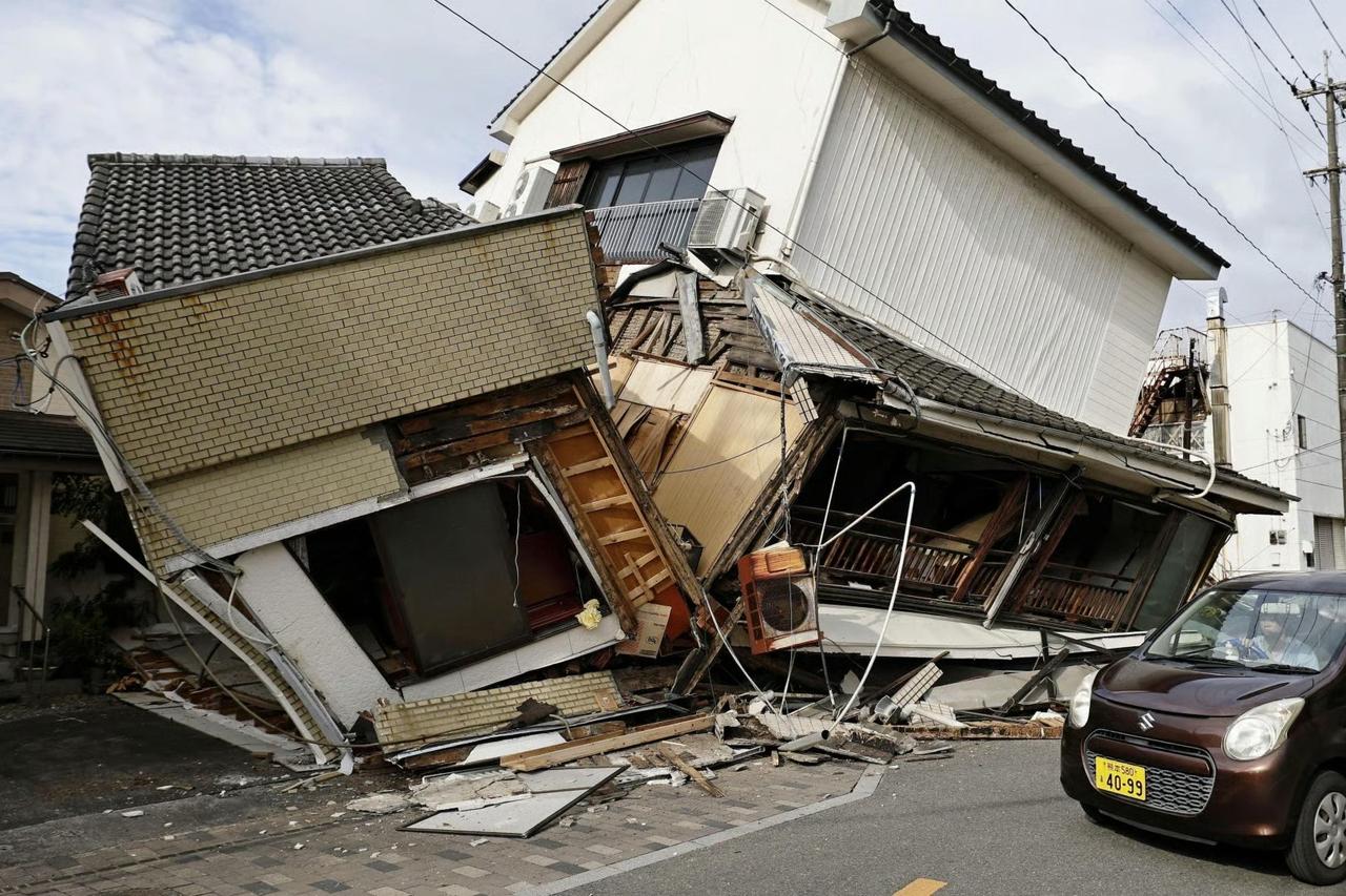 Japonya'da 7.1 büyüklüğündeki depremde 13 kişi öldü