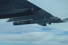 Bayraktar Akıncı TİHA EREN mühimmatıyla yapılan atış testini başarıyla tamamladı