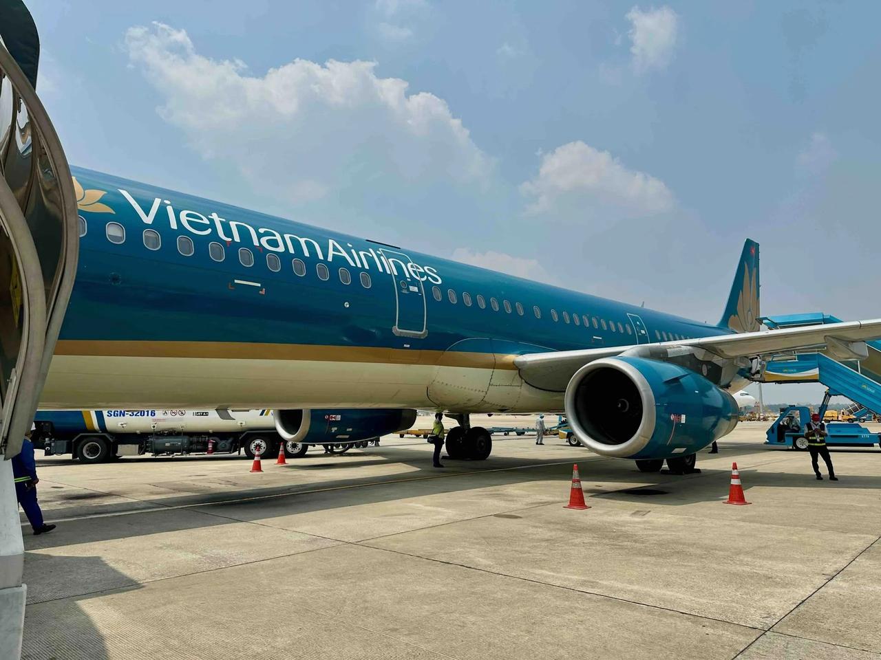Vietnam’da yakıt krizi uçuşları vurdu!