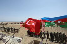 Aliyev'den Türk devletlerine askeri iş birliği çağrısı