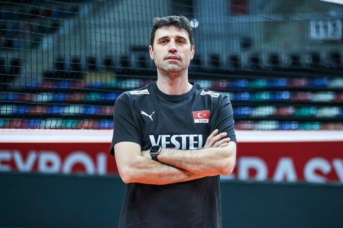 TVF duyurdu: A Milli Erkek Voleybol Takımı'nda başantrenör Umut Çakır dönemi sona erdi